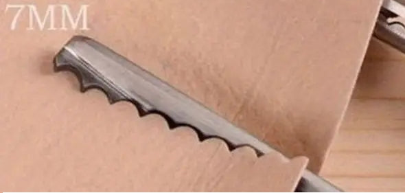 Scissors 9.5 inch Large Scallop 7mm